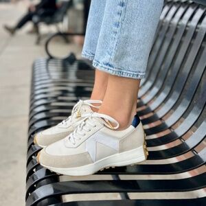 Gelato Freelance Trainer in White/Navy